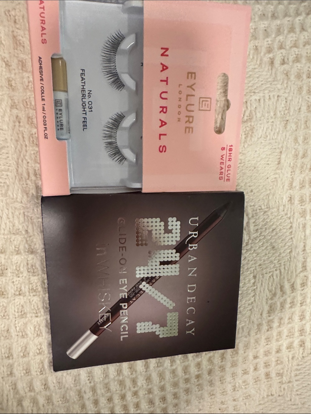 Urban Decay Steal This Look! Eye Makeup Palette - Black and Pink Packaging